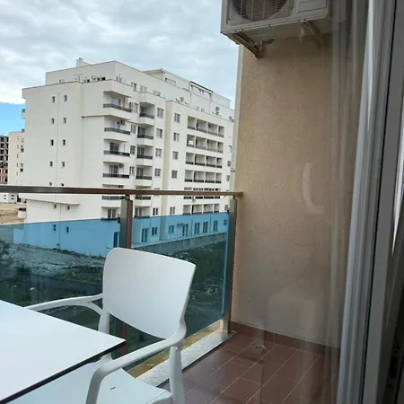 Roy Apartamentes