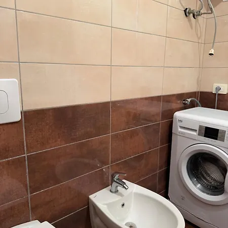 Roy Apartamentes Lezhë
