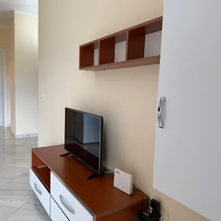 Roy Apartamentes